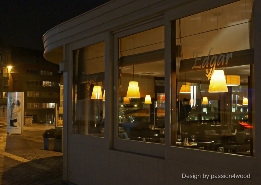 O-ring and small pendant lights in ash wood 3 - restaurant edgar